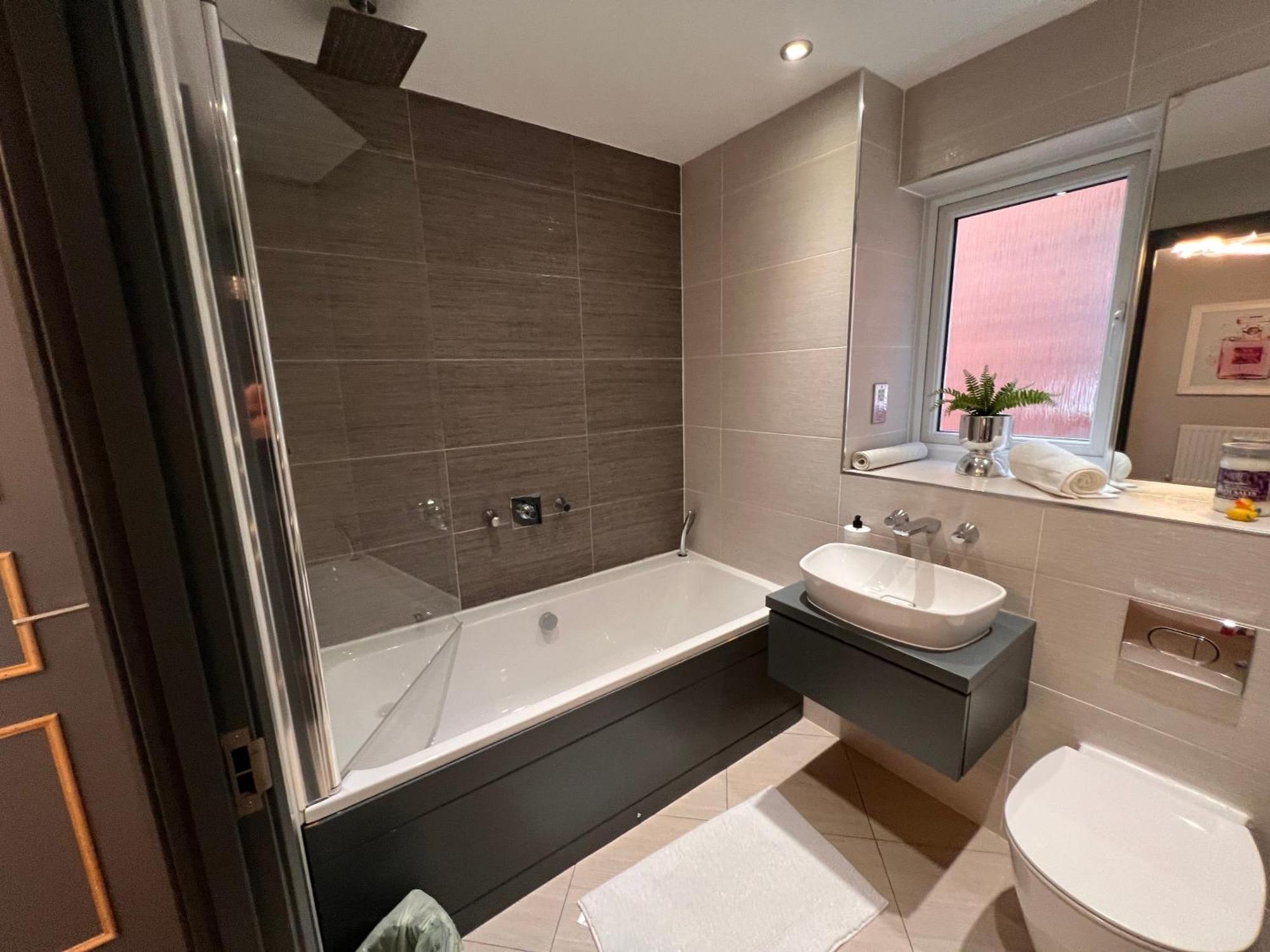 Luxury Durham Home In Dh1, Free Parking, No Fees Kültér fotó